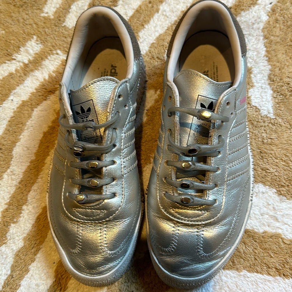 adidas Women's Samba Rose Lux Luster Metallic Sneaker Silver Size 7